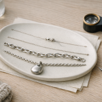 Kæden er (næsten) vigtigere end vedhænget: sådan vælger du rigtigt første gang