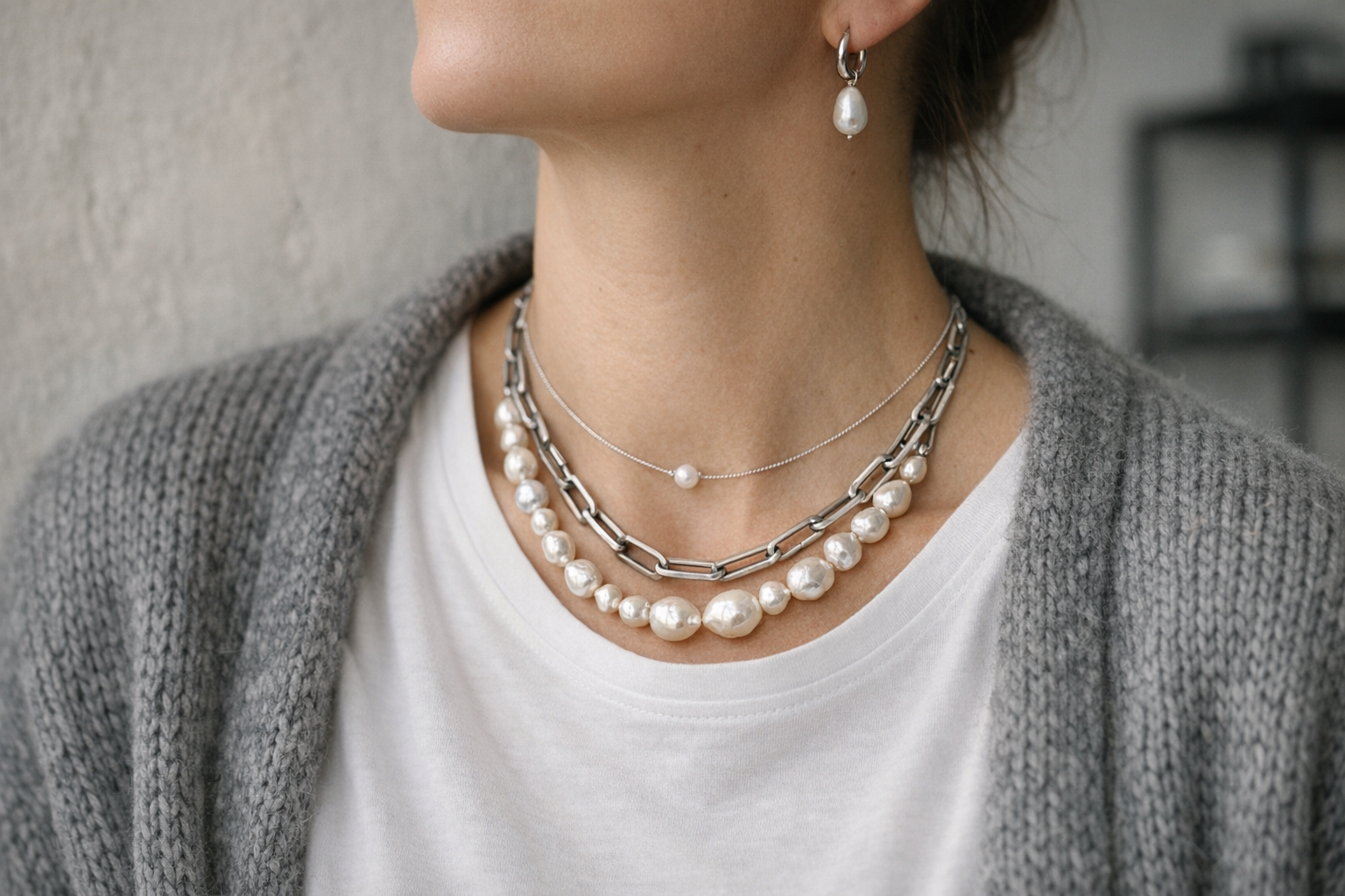 Perler uden “pænt-pænt”: 2026-guiden til et moderne perlelook du faktisk bruger