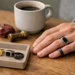 Signetringen, du faktisk får lyst til at bruge: betydning, finger og gravering uden myter